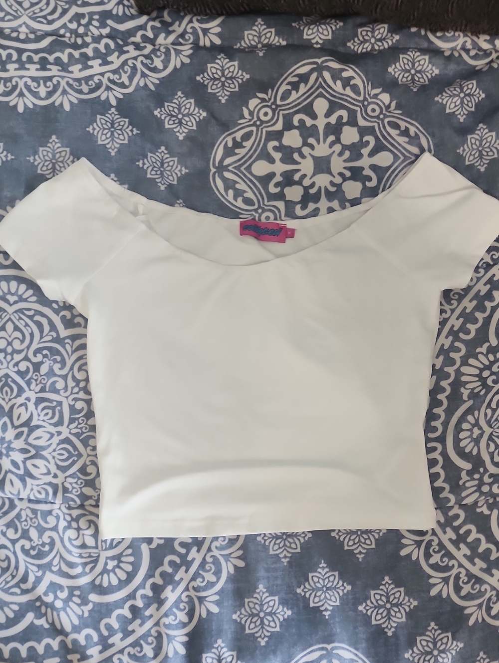Edikted White Off-Shoulder Crop Top